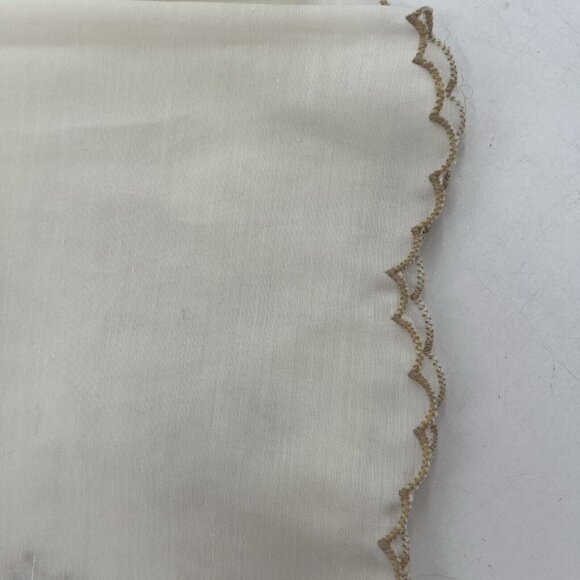 Embroidered cutout Table runner, 6 placemats and 6 napkins Unbleached - Picture 5 of 8